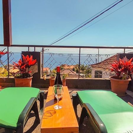 The Funny And Relax Apartment With Terrace & View Arco da Calheta  Eksteriør bilde