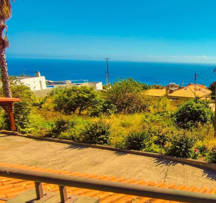 The Funny And Relax Apartment With Terrace & View Arco da Calheta  Eksteriør bilde