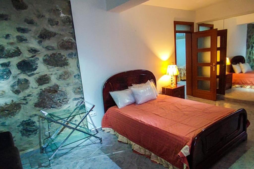 The Funny And Relax Apartment With Terrace & View Arco da Calheta  Eksteriør bilde