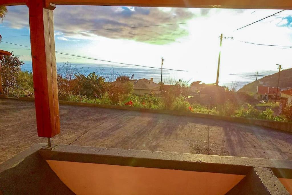 The Funny And Relax Apartment With Terrace & View Arco da Calheta  Eksteriør bilde